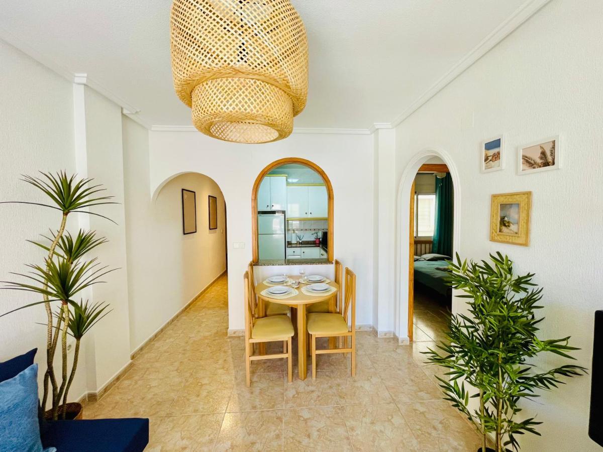 El Papagayo Apartment 2 Mins Walking To The Beach Τορεβιέχα Εξωτερικό φωτογραφία