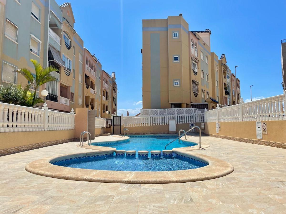 El Papagayo Apartment 2 Mins Walking To The Beach Τορεβιέχα Εξωτερικό φωτογραφία
