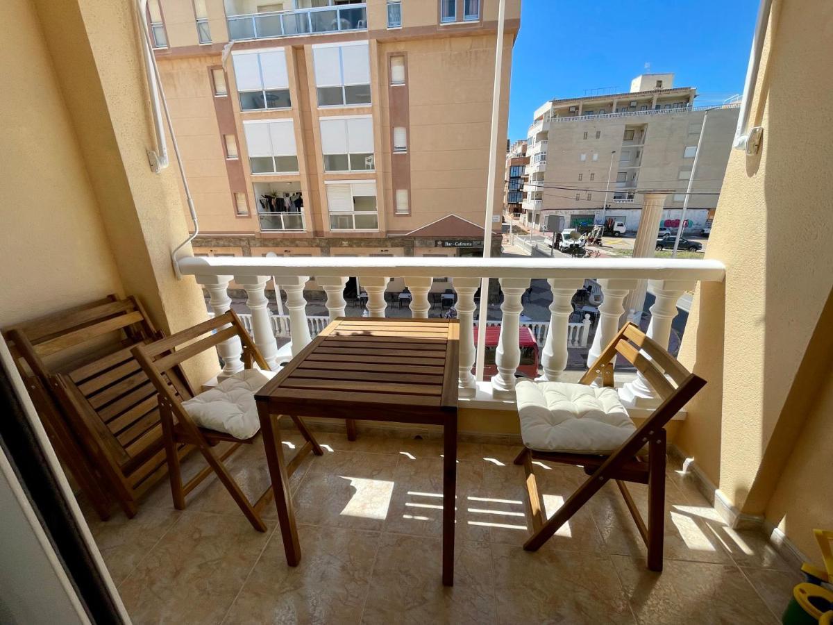 El Papagayo Apartment 2 Mins Walking To The Beach Τορεβιέχα Εξωτερικό φωτογραφία
